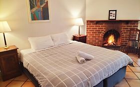 Mundaring Weir Hotel